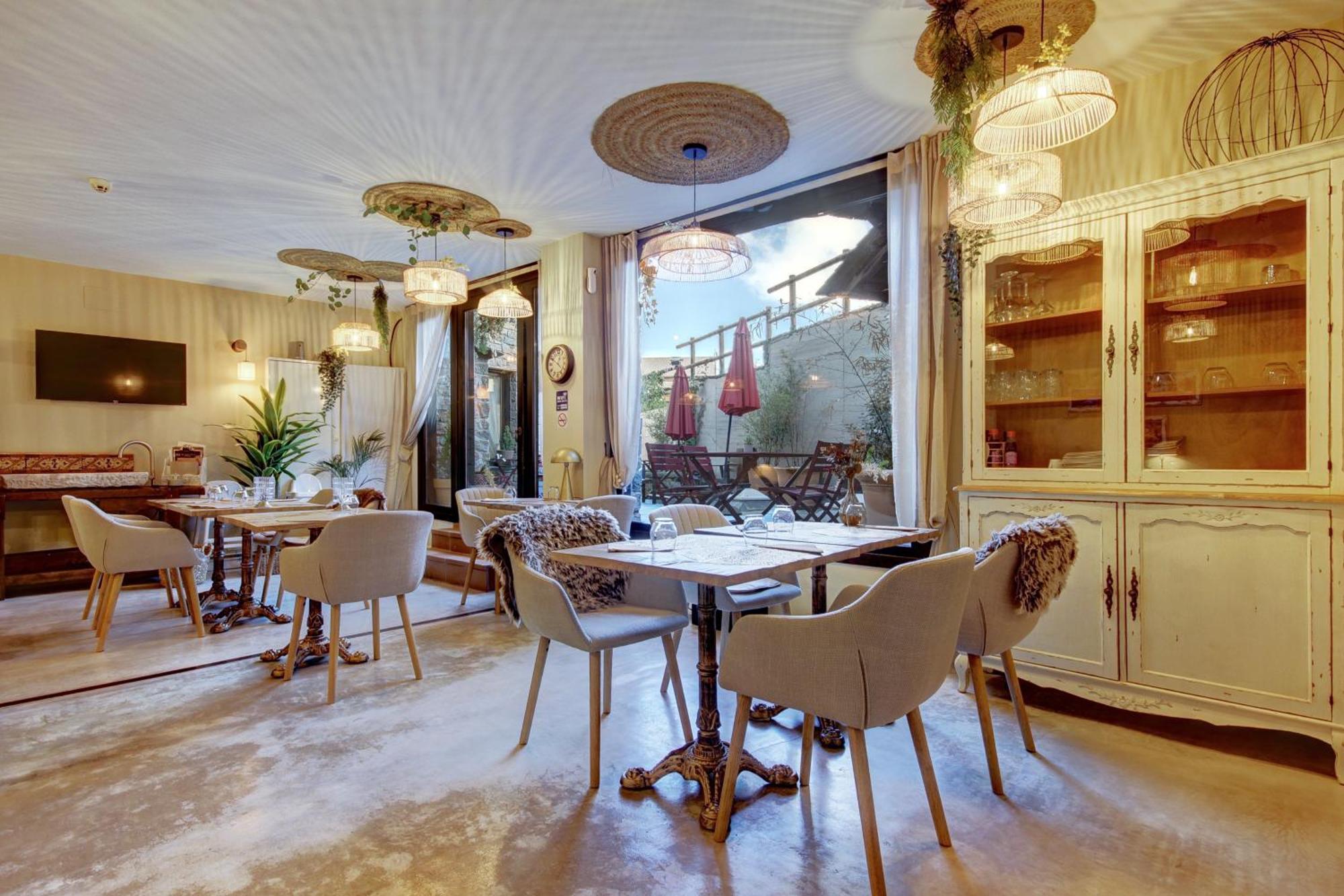 Petit De Riu Hotel